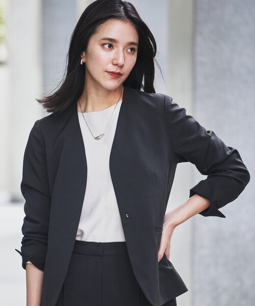 THE SHOP TK (ザ ショップ ティーケー )の「◆【セットアップ可】シャークスキンノーカラージャケット(ノーカラージャケット・レディース・グレー/スミクロ・13/12/11)」の4枚目の写真