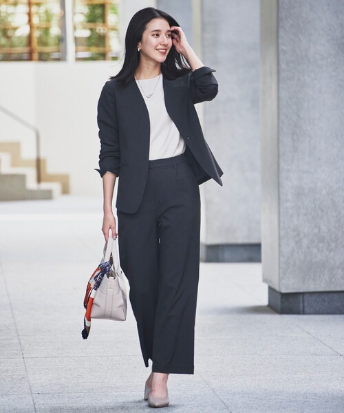 THE SHOP TK (ザ ショップ ティーケー )の「◆【セットアップ可】シャークスキンノーカラージャケット(ノーカラージャケット・レディース・グレー/スミクロ・13/12/11)」の5枚目の写真