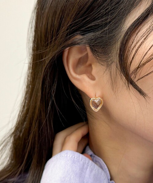 fredy emue（フレディエミュ）の「クリアハートワンタッチピアス（ピアス（両耳用）・レディース・ピンク/グリーン/ブルー/ゴールド・FREE）」の7枚目の写真