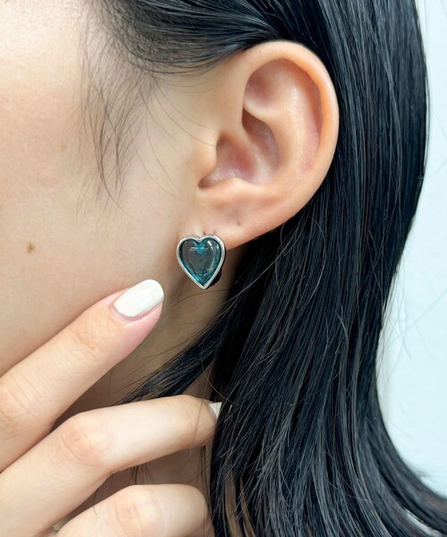 fredy emue（フレディエミュ）の「クリアハートワンタッチピアス（ピアス（両耳用）・レディース・ピンク/グリーン/ブルー/ゴールド・FREE）」の13枚目の写真