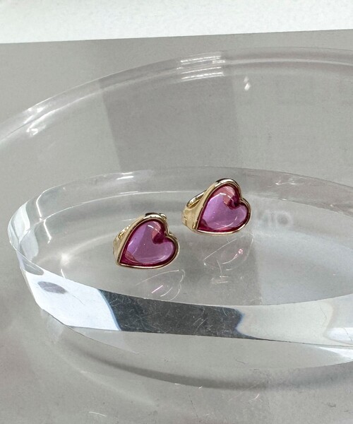 fredy emue（フレディエミュ）の「クリアハートワンタッチピアス（ピアス（両耳用）・レディース・ピンク/グリーン/ブルー/ゴールド・FREE）」の14枚目の写真