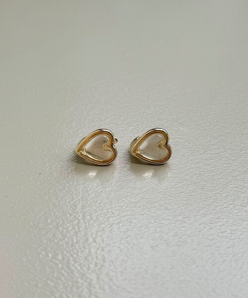 fredy emue（フレディエミュ）の「クリアハートワンタッチピアス（ピアス（両耳用）・レディース・ピンク/グリーン/ブルー/ゴールド・FREE）」の16枚目の写真