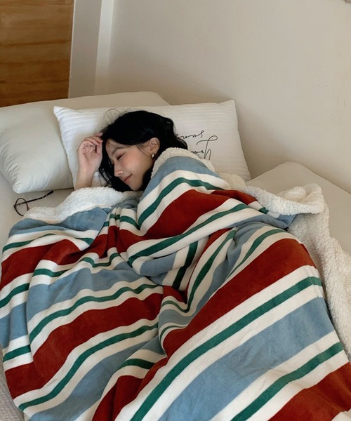 VIBGYOR（ヴィブジョー）の「【 somni / ソニ 】ヴィンテージ ボーダー 柔らかブランケット（ブランケット・レディース・その他1/イエロー/ブルー/ピンク/ライトブルー・FREE）」の3枚目の写真