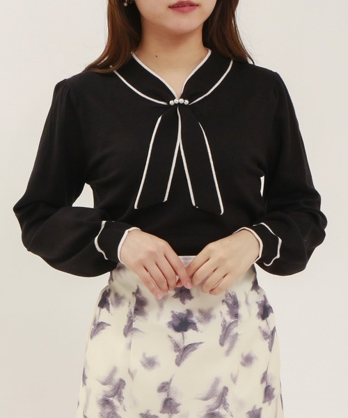 ASTORIA ODIER（アストリアオディール）の「パール装飾  配色ボウタイニットプルオーバー（ニット/セーター・レディース・グレイッシュブルー/ライトグレー/ブラック/アイボリー・MEDIUM/LARGE）」の3枚目の写真