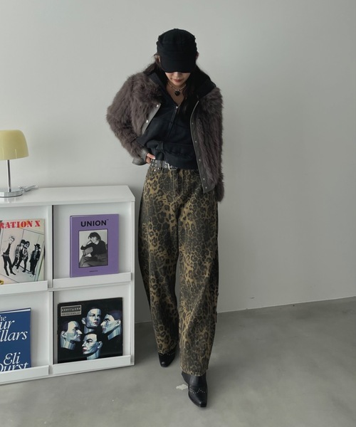 SHAGGIE（シャギー）の「バレルレオパードパンツ（その他パンツ・レディース・ブラウン・SMALL/MEDIUM）」の4枚目の写真