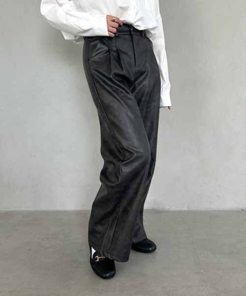 MYMOOD.（マイムード）の「PUハイウエストワイドストレートパンツ（その他パンツ・レディース・ブラウン/ブラック・M）」の4枚目の写真