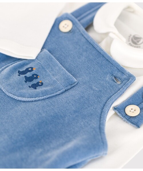 PETIT BATEAU（プチバトー）の「ベロア2点セット（サロペット/オーバーオール・キッズ・ブルー・6MONTH/18MONTH/12MONTH）」の4枚目の写真