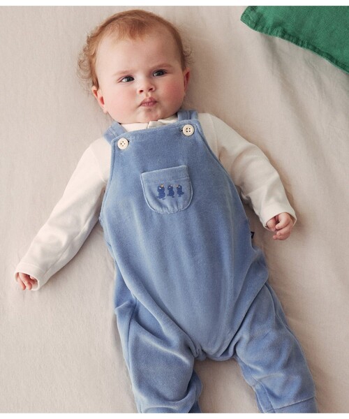 PETIT BATEAU（プチバトー）の「ベロア2点セット（サロペット/オーバーオール・キッズ・ブルー・6MONTH/18MONTH/12MONTH）」の5枚目の写真