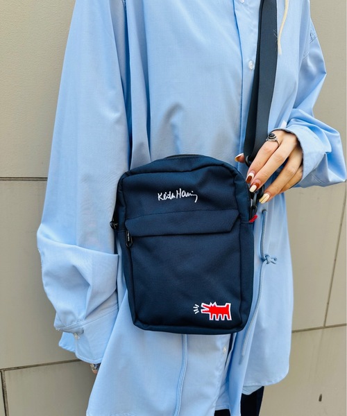 Keith Haring(キース・ヘリング)の「Keith Haring / ショルダーバッグ / 15627(ショルダーバッグ・レディース・ネイビー/ブラック/カーキ・ONESIZE)」の11枚目の写真