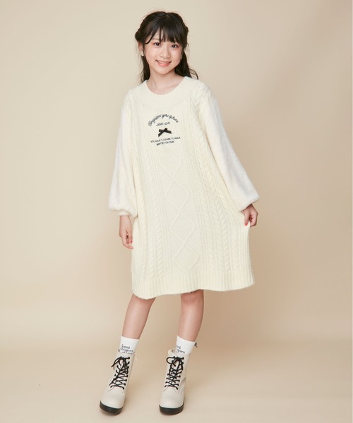 JENNI love（ジェニィラブ）の「マシュマロニットそでシャギーワンピ（ワンピース・キッズ・オフホワイト/グレー/サックスブルー・130cm/140cm/150cm/160cm）」の4枚目の写真
