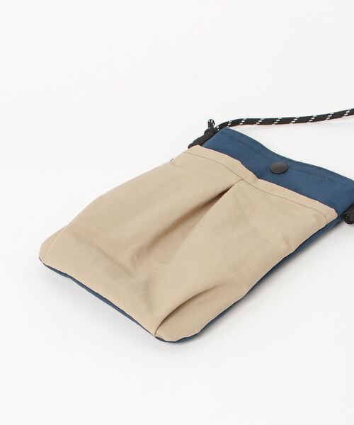 DAY OUT(デイアウト)の「DAY OUT PeCO-smart pochette(ショルダーバッグ・メンズ・ブラック/ネイビー/マスタード・FREE)」の8枚目の写真