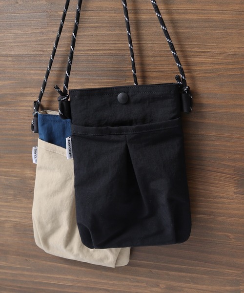 DAY OUT(デイアウト)の「DAY OUT PeCO-smart pochette(ショルダーバッグ・メンズ・ブラック/ネイビー/マスタード・FREE)」の2枚目の写真