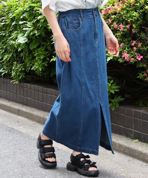 チチカカ(チチカカ)の「デニムスリットナロースカート(スカート・レディース・ブラック/ライトブルー/インディゴブルー・FREE)」の3枚目の写真