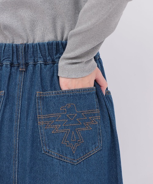 チチカカ(チチカカ)の「デニムスリットナロースカート(スカート・レディース・ブラック/ライトブルー/インディゴブルー・FREE)」の8枚目の写真