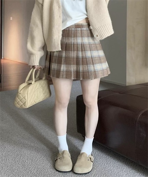 FREE STYLISTS(フリー スタイリスト)の「チェック柄プリーツ ミニスカート(スカート・レディース・レッド/ブラック/カーキ・FREE)」の3枚目の写真