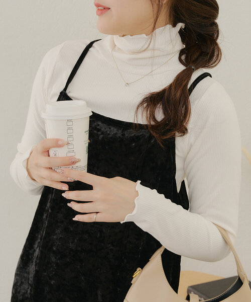 NAO（ナオ）の「起毛リブ メロータートルロンT（Tシャツ/カットソー・レディース・ピンク/アイボリー/ブラック/グレイッシュベージュ・FREE）」の6枚目の写真