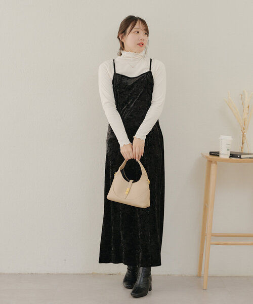 NAO（ナオ）の「起毛リブ メロータートルロンT（Tシャツ/カットソー・レディース・ピンク/アイボリー/ブラック/グレイッシュベージュ・FREE）」の11枚目の写真