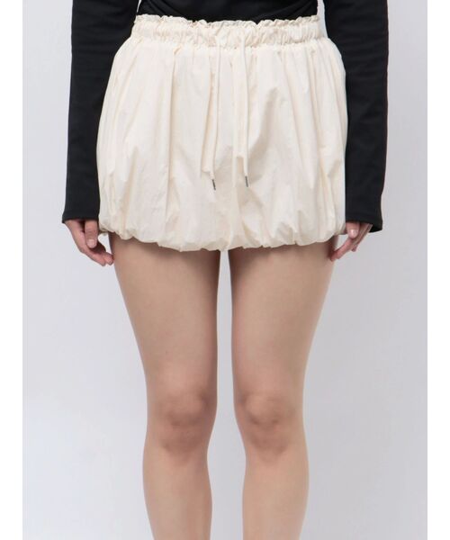 EMODA(エモダ)の「ナイロンバルーンミニスカート(スカート・レディース・アイボリー/ブラック/ネイビー・FREE)」の1枚目の写真