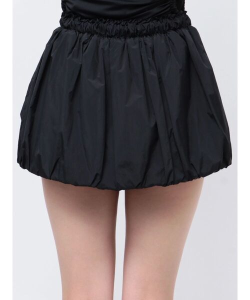 EMODA(エモダ)の「ナイロンバルーンミニスカート(スカート・レディース・アイボリー/ブラック/ネイビー・FREE)」の4枚目の写真