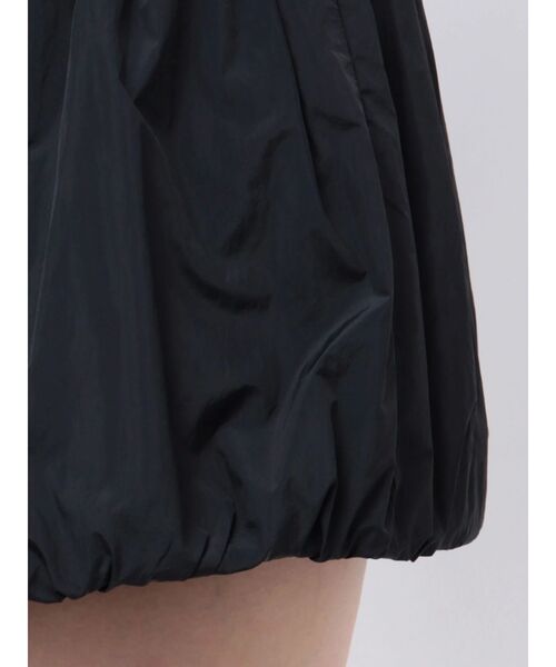 EMODA(エモダ)の「ナイロンバルーンミニスカート(スカート・レディース・アイボリー/ブラック/ネイビー・FREE)」の10枚目の写真