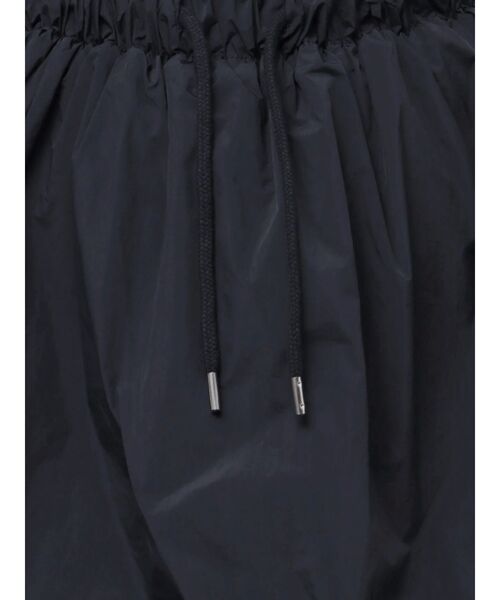 EMODA(エモダ)の「ナイロンバルーンミニスカート(スカート・レディース・アイボリー/ブラック/ネイビー・FREE)」の3枚目の写真