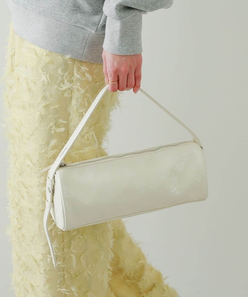 SENSE OF PLACE by URBAN RESEARCH(センスオブプレイスバイアーバンリサーチ)の「ハクプリントドラムバッグ(ハンドバッグ・レディース・アイボリー/ブラック/グレー・ONE)」の6枚目の写真