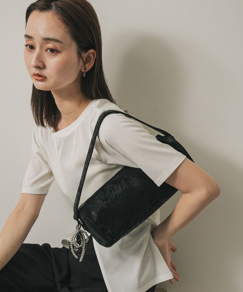 SENSE OF PLACE by URBAN RESEARCH(センスオブプレイスバイアーバンリサーチ)の「ハクプリントドラムバッグ(ハンドバッグ・レディース・アイボリー/ブラック/グレー・ONE)」の9枚目の写真