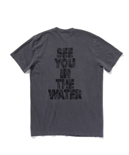 MAGIC NUMBER（マジック ナンバー）の「【MAGIC NUMBER】 SEE YOU IN THE WATER LEAF T-SHIRT シーユーインザウォーターリーフティーシャツ（Tシャツ/カットソー・メンズ・オフホワイト/ブルー/オリーブ/ブラック・X-LARGE/LARGE/MEDIUM）」の2枚目の写真