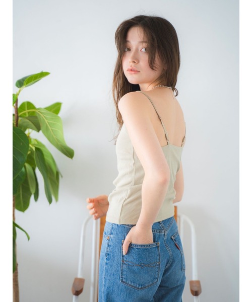 Ungrid（アングリッド）の「深Ｖネックキャミソール（キャミソール・レディース・オフホワイト/ヘザーグレー/ブラック・FREE）」の16枚目の写真