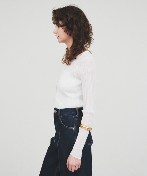 cloenc（クロエンス）の「【手洗い可】シアーリブトップス（Tシャツ/カットソー・レディース・ホワイト/ブラック/ライトグレー・02）」の6枚目の写真