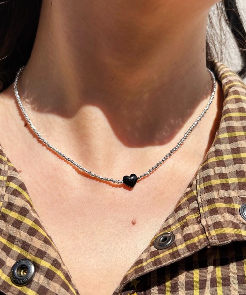 Casselini（キャセリーニ）の「Casselini(キャセリーニ)ハートキラキラネックレス（ネックレス・レディース・ブラック/レッド/ブルー・FREE）」の2枚目の写真