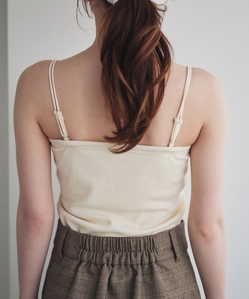 fupel（フぺル）の「2way rib camisole / カップ付き2wayリブキャミソール（キャミソール・レディース・アイボリー/ブラック・FREE）」の9枚目の写真
