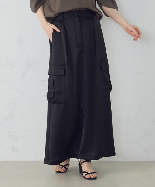 COMME CA ISM（コムサイズム）の「ポリエステルマットサテン　カーゴスカート（スカート・レディース・ブラック/オリーブ・MEDIUM/LARGE）」の5枚目の写真