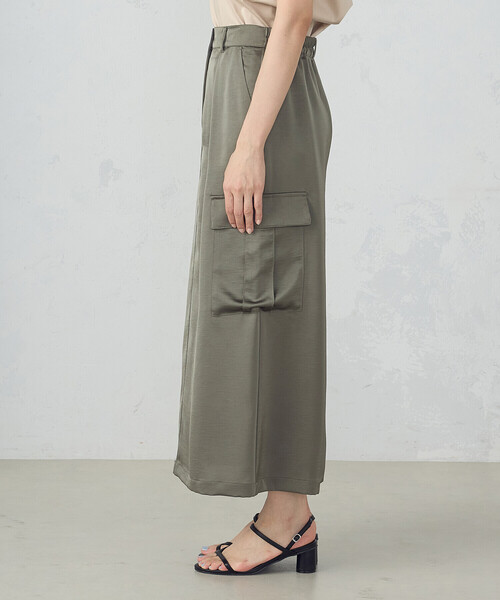 COMME CA ISM（コムサイズム）の「ポリエステルマットサテン　カーゴスカート（スカート・レディース・ブラック/オリーブ・MEDIUM/LARGE）」の17枚目の写真