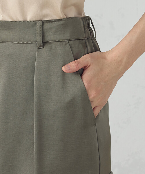 COMME CA ISM（コムサイズム）の「ポリエステルマットサテン　カーゴスカート（スカート・レディース・ブラック/オリーブ・MEDIUM/LARGE）」の20枚目の写真