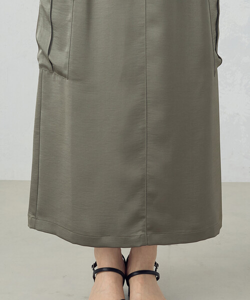 COMME CA ISM（コムサイズム）の「ポリエステルマットサテン　カーゴスカート（スカート・レディース・ブラック/オリーブ・MEDIUM/LARGE）」の22枚目の写真