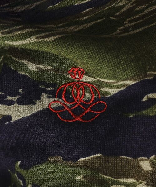 40ｃｔ＆525（フォーティーカラッツアンドゴーニーゴ）の「【Sサイズ～】迷彩プリントオフタートル（Tシャツ/カットソー・メンズ・グレー系その他/カーキ系7・01/02/03/04）」の3枚目の写真