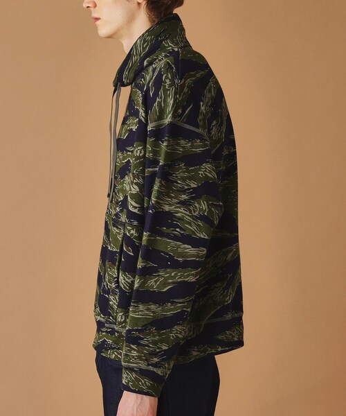 40ｃｔ＆525（フォーティーカラッツアンドゴーニーゴ）の「【Sサイズ～】迷彩プリントオフタートル（Tシャツ/カットソー・メンズ・グレー系その他/カーキ系7・01/02/03/04）」の5枚目の写真