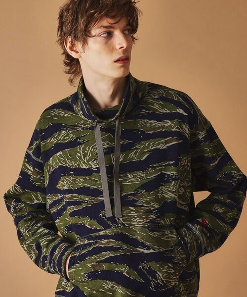 40ｃｔ＆525（フォーティーカラッツアンドゴーニーゴ）の「【Sサイズ～】迷彩プリントオフタートル（Tシャツ/カットソー・メンズ・グレー系その他/カーキ系7・01/02/03/04）」の11枚目の写真