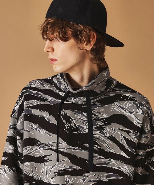 40ｃｔ＆525（フォーティーカラッツアンドゴーニーゴ）の「【Sサイズ～】迷彩プリントオフタートル（Tシャツ/カットソー・メンズ・グレー系その他/カーキ系7・01/02/03/04）」の14枚目の写真