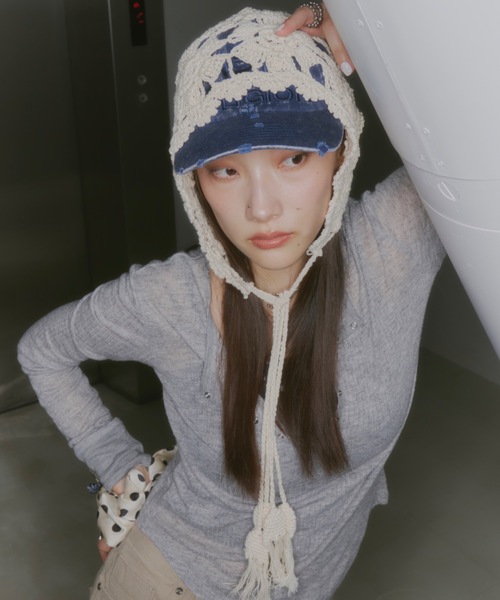 DTYYPE(ドタイプ)の「クロシェバブーシュカ(ニットキャップ/ビーニー・レディース・ブラック/ナチュラル・FREE)」の2枚目の写真
