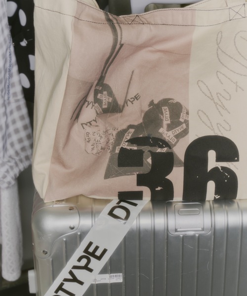 DTYYPE(ドタイプ)の「DTYYPEグラフィックトートバッグ(トートバッグ・レディース・アイボリー・FREE)」の8枚目の写真