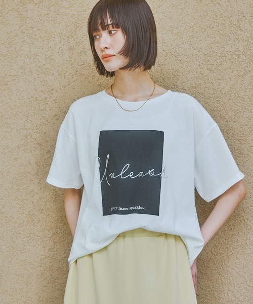 LAKOLE(ラコレ)の「箔プリントアソートロゴT / 328630(Tシャツ/カットソー・レディース・ブラック/オフホワイト/チャコール/ホワイト/ブラウン・FREE)」の14枚目の写真