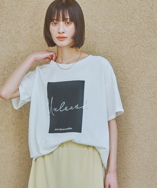 LAKOLE(ラコレ)の「箔プリントアソートロゴT / 328630(Tシャツ/カットソー・レディース・ブラック/オフホワイト/チャコール/ホワイト/ブラウン・FREE)」の18枚目の写真