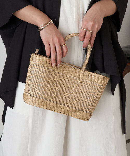 Jena espace merveilleux（ジェナ　エスパスメルヴェイユ）の「シーグラストートバッグ（トートバッグ・レディース・ブラック/ベージュ・FREE）」の2枚目の写真