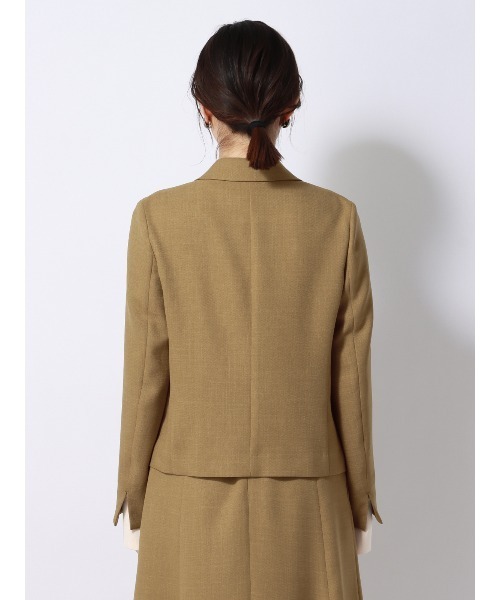 SUIT SQUARE（スーツスクエア）の「ダブルブレストショートジャケット ウォッシャブル ストレッチ フルーフィエステル 織柄（テーラードジャケット・レディース・ベージュ系/ブラウン系・38(9号)/40(11号)）」の19枚目の写真