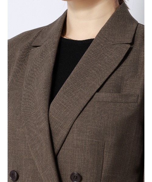 SUIT SQUARE（スーツスクエア）の「ダブルブレストショートジャケット ウォッシャブル ストレッチ フルーフィエステル 織柄（テーラードジャケット・レディース・ベージュ系/ブラウン系・38(9号)/40(11号)）」の7枚目の写真