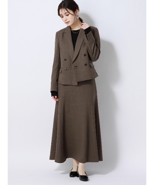 SUIT SQUARE（スーツスクエア）の「ダブルブレストショートジャケット ウォッシャブル ストレッチ フルーフィエステル 織柄（テーラードジャケット・レディース・ベージュ系/ブラウン系・38(9号)/40(11号)）」の11枚目の写真