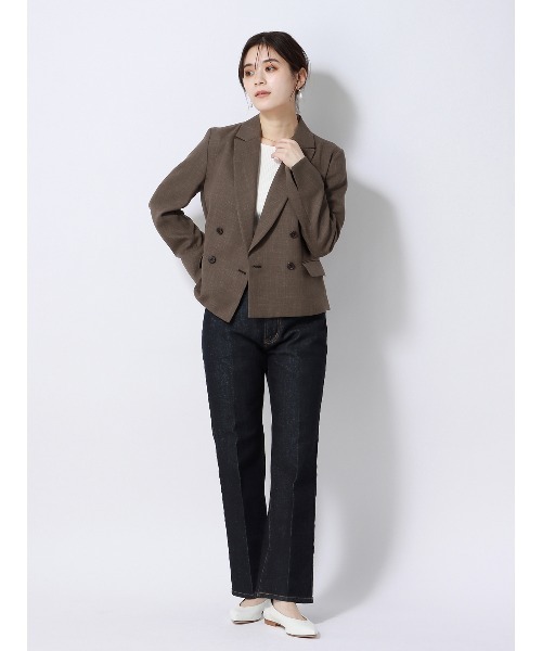 SUIT SQUARE（スーツスクエア）の「ダブルブレストショートジャケット ウォッシャブル ストレッチ フルーフィエステル 織柄（テーラードジャケット・レディース・ベージュ系/ブラウン系・38(9号)/40(11号)）」の13枚目の写真