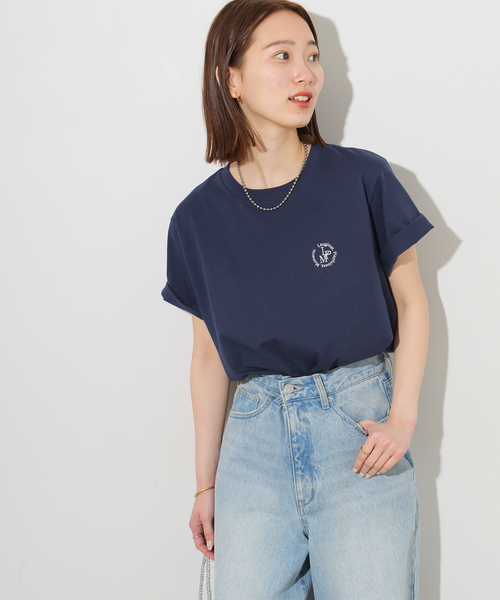 JOURNAL STANDARD relume（ジャーナルスタンダード　レリューム）の「《WEB限定》エンブロイダリーロゴモチーフT（Tシャツ/カットソー・レディース・ネイビー/ホワイト・FREE）」の17枚目の写真
